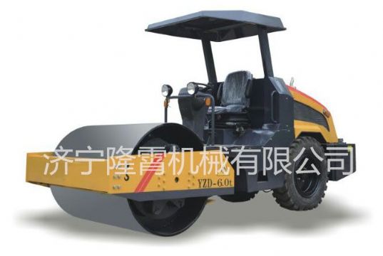 點擊查看詳細(xì)信息<br>標(biāo)題：6噸單鋼輪振動壓路機 閱讀次數(shù)：2896